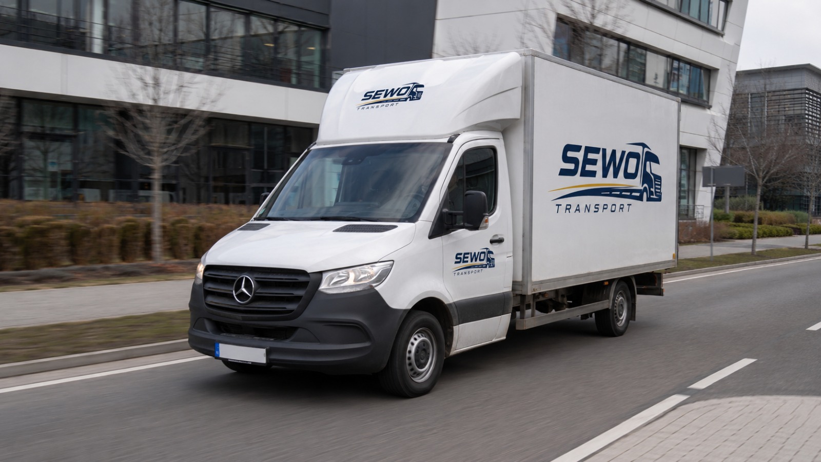SEWO Transport Mercedes-Sprinter im Einsatz für Direktfahrten